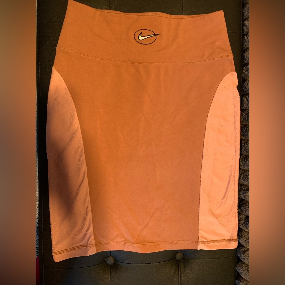 Nike Coral Athletic tight fit Skirt size S woman’s stretchy